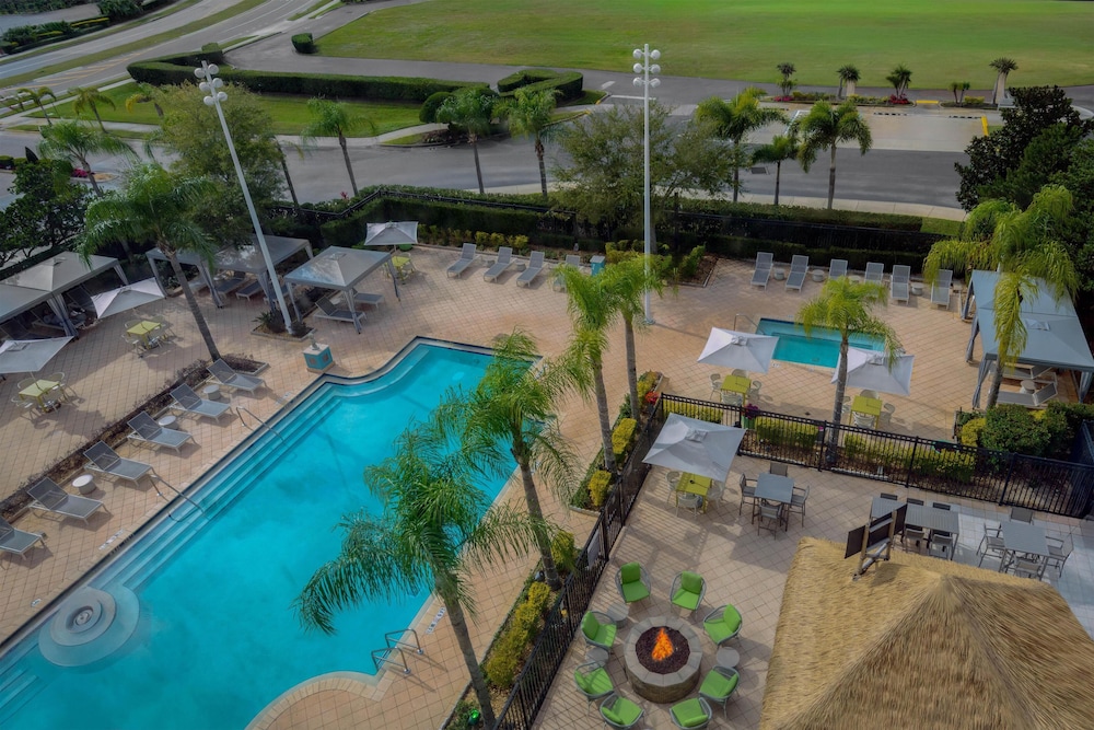 Hilton Garden Inn Orlando International Drive North — Swimming pool in Orlando, Florida