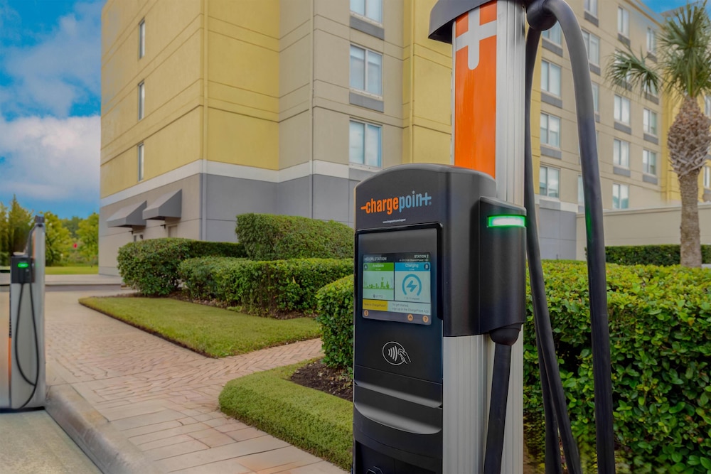 Hilton Garden Inn Orlando International Drive North — Hotel building in Orlando, Florida