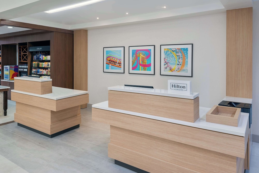 Hilton Garden Inn Orlando International Drive North — Hotel building in Orlando, Florida