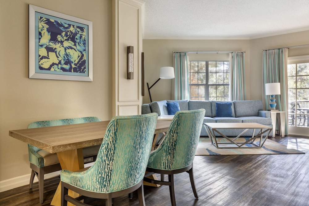 Hilton Grand Vacations Club SeaWorld® Orlando — Hotel rooms in Orlando, Florida