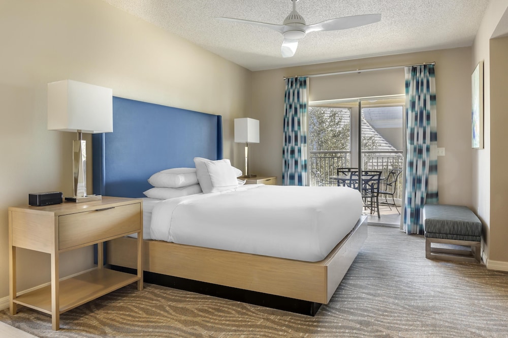 Hilton Grand Vacations Club SeaWorld® Orlando — Hotel rooms in Orlando, Florida