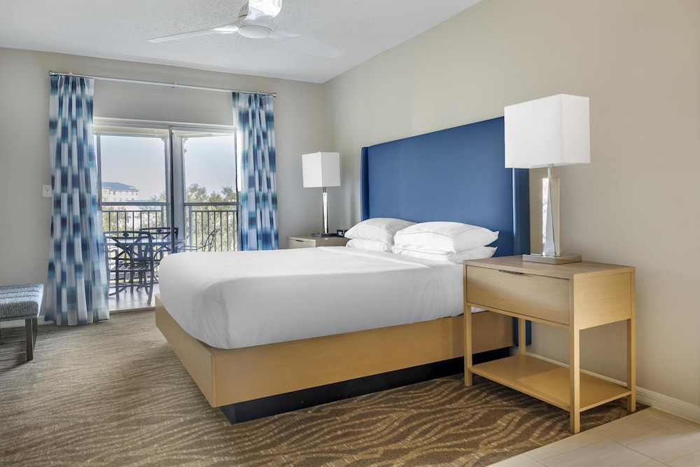 Hilton Grand Vacations Club SeaWorld® Orlando — Hotel rooms in Orlando, Florida