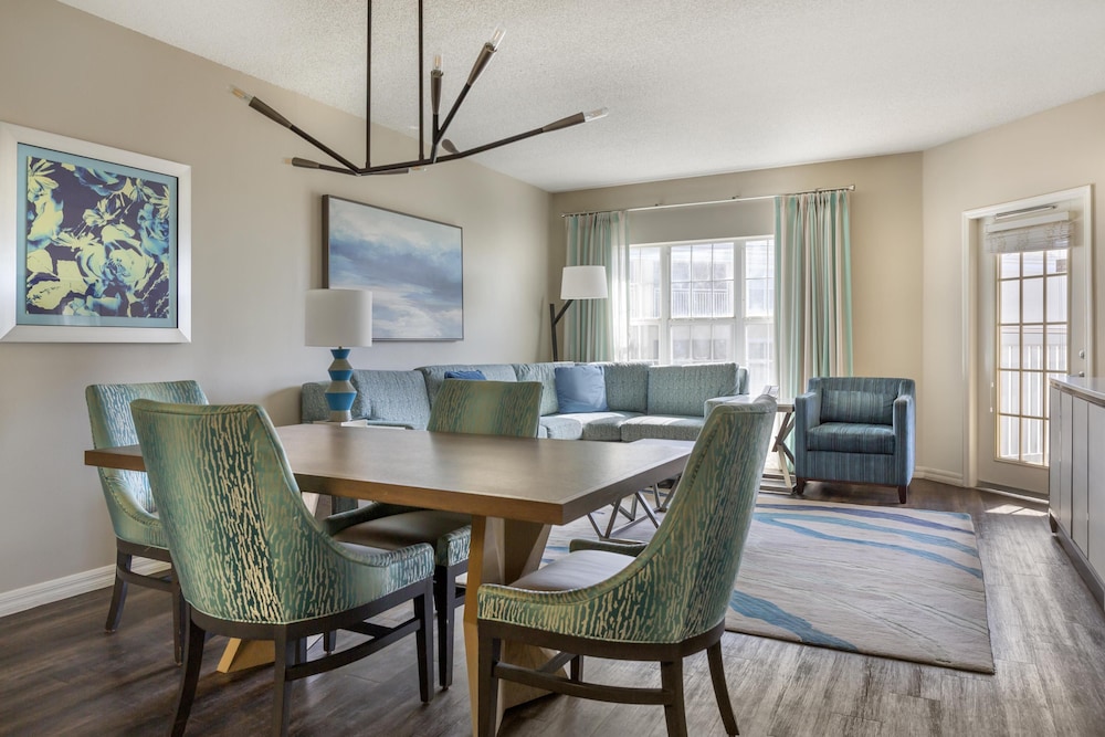 Hilton Grand Vacations Club SeaWorld® Orlando — Hotel rooms in Orlando, Florida