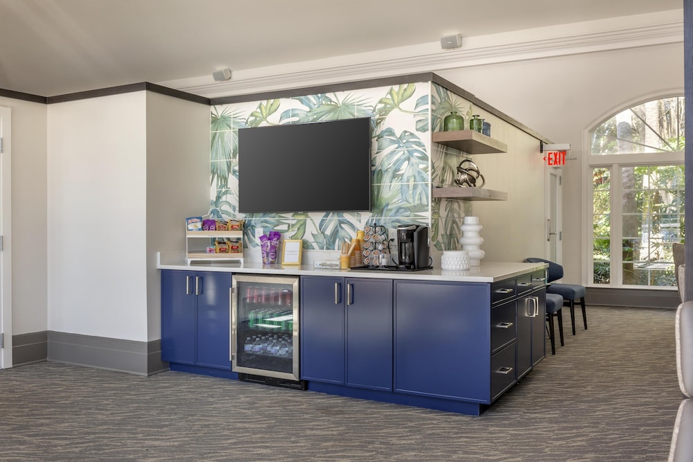 Hilton Grand Vacations Club SeaWorld® Orlando — Restaurant & bars in Orlando, Florida