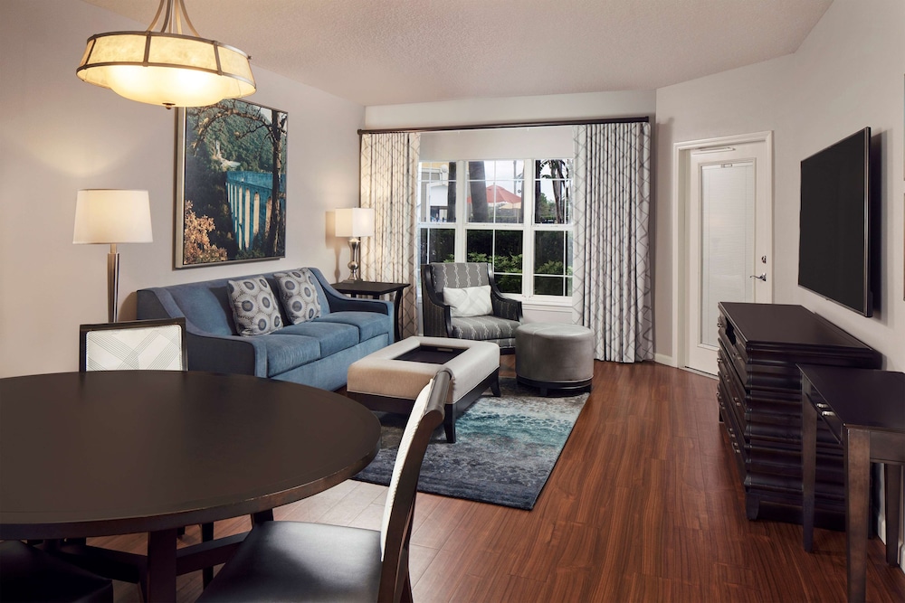Hilton Grand Vacations Club Tuscany Village Orlando — Hotel rooms in Orlando, Florida