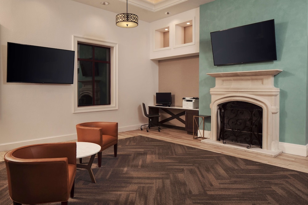 Hilton Grand Vacations Club Tuscany Village Orlando — Hotel building in Orlando, Florida