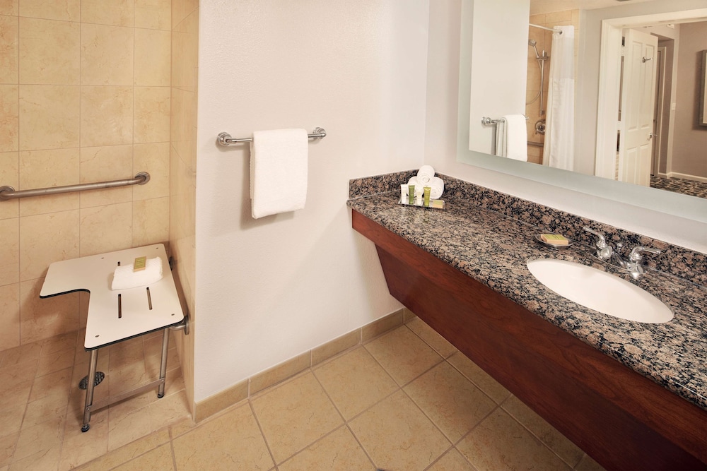 Hilton Grand Vacations Club Tuscany Village Orlando — Hotel rooms in Orlando, Florida