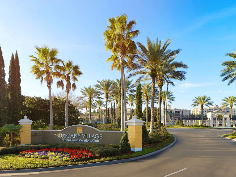 Hilton Grand Vacations Club Tuscany Village Orlando — Attractions in the area in Orlando, Florida