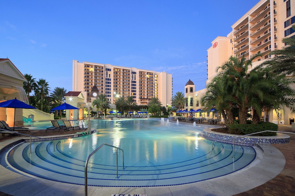 Hilton Grand Vacations Club Parc Soleil Orlando — Swimming pool in Orlando, Florida