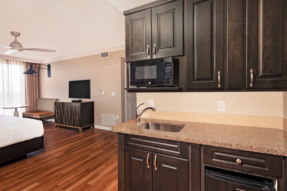 Hilton Grand Vacations Club Parc Soleil Orlando — Hotel rooms in Orlando, Florida