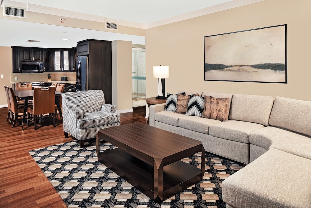 Hilton Grand Vacations Club Parc Soleil Orlando — Hotel rooms in Orlando, Florida