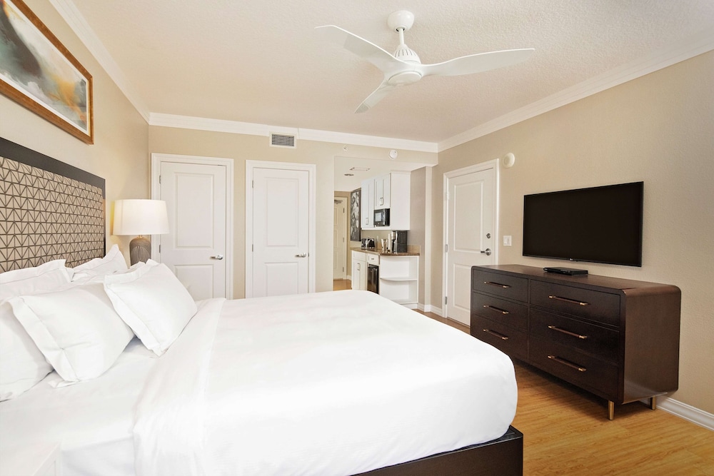 Hilton Grand Vacations Club Parc Soleil Orlando — Hotel rooms in Orlando, Florida