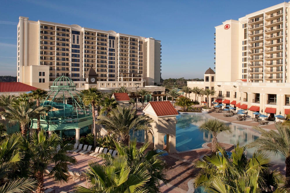 Hilton Grand Vacations Club Parc Soleil Orlando — Hotel building in Orlando, Florida