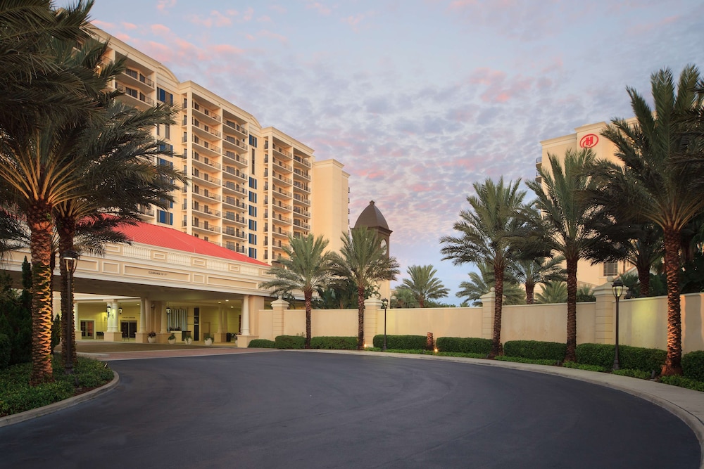 Hilton Grand Vacations Club Parc Soleil Orlando — Hotel building in Orlando, Florida