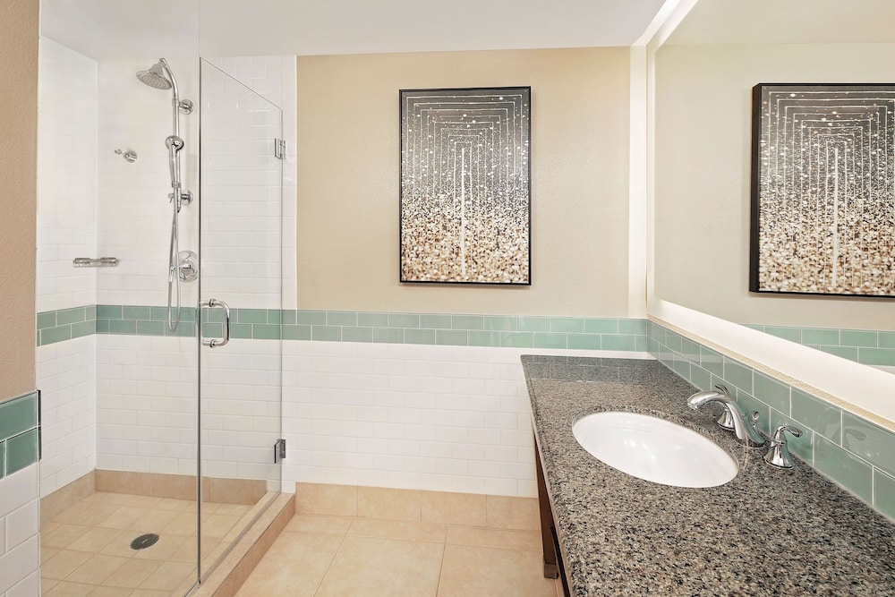 Hilton Grand Vacations Club Parc Soleil Orlando — Hotel rooms in Orlando, Florida
