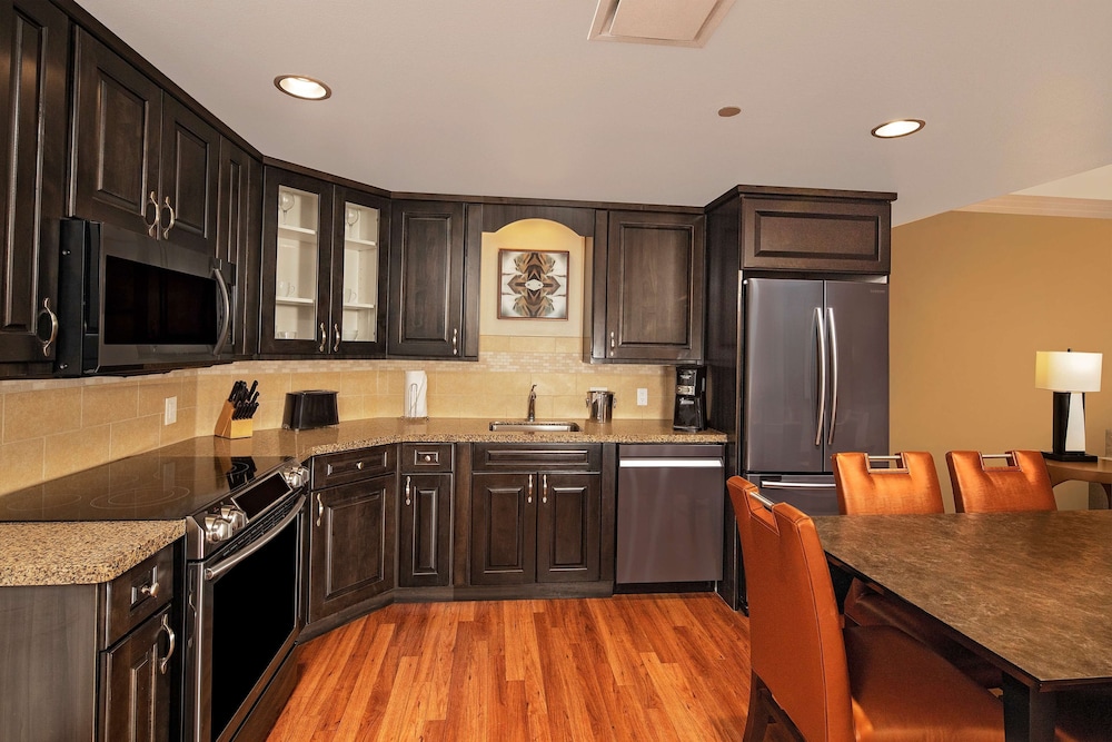 Hilton Grand Vacations Club Parc Soleil Orlando — Hotel rooms in Orlando, Florida