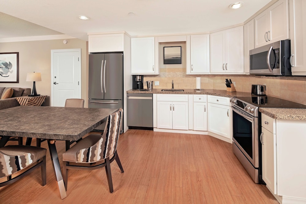 Hilton Grand Vacations Club Parc Soleil Orlando — Hotel rooms in Orlando, Florida