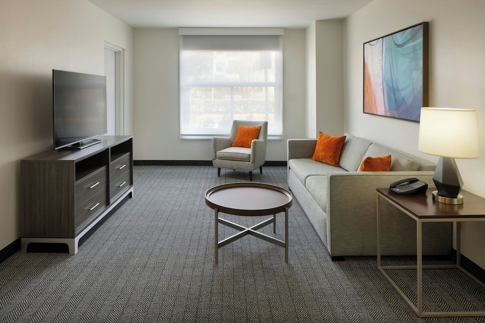 Courtyard by Marriott across Universal Orlando — Hotel rooms in Orlando, Florida