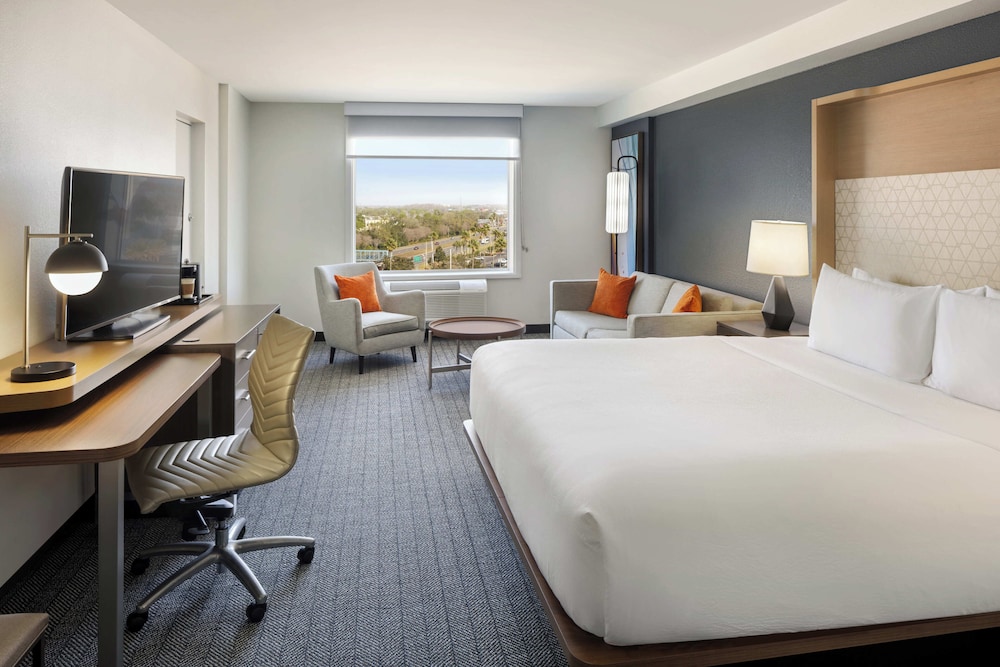 Courtyard by Marriott across Universal Orlando — Hotel rooms in Orlando, Florida