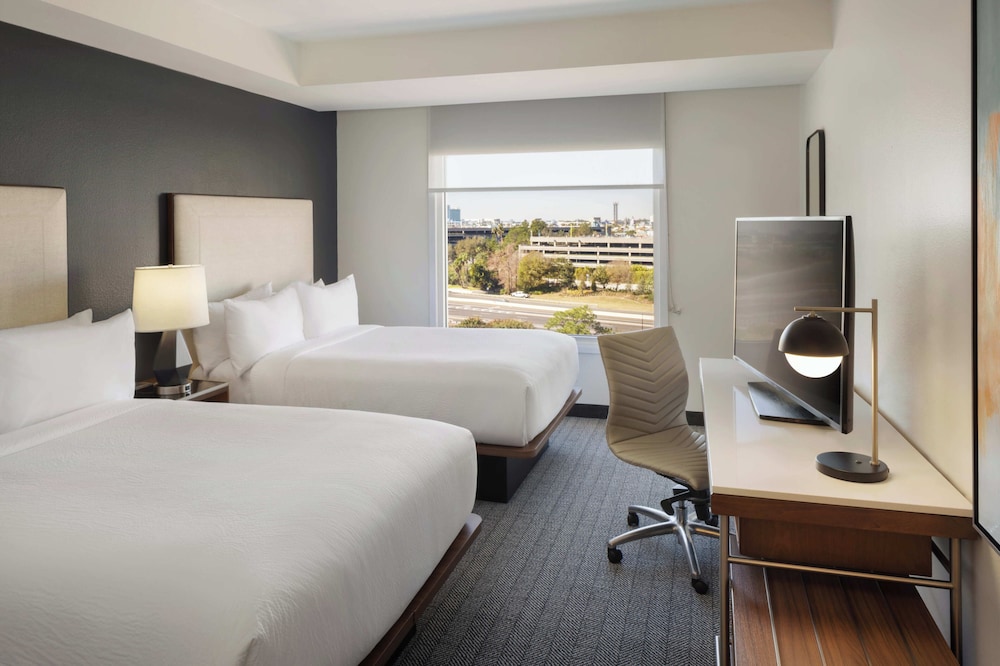 Courtyard by Marriott across Universal Orlando — Hotel rooms in Orlando, Florida