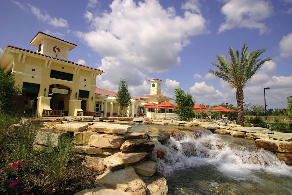 Holiday Inn Club Vacations at Orange Lake Resort by IHG — Hotel building in Winter Garden, Florida