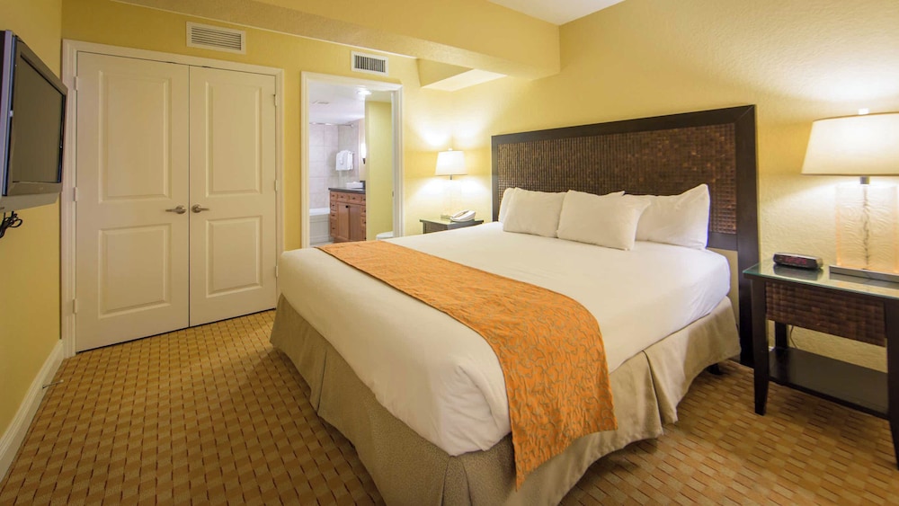 Holiday Inn Club Vacations at Orange Lake Resort by IHG — Hotel rooms in Winter Garden, Florida