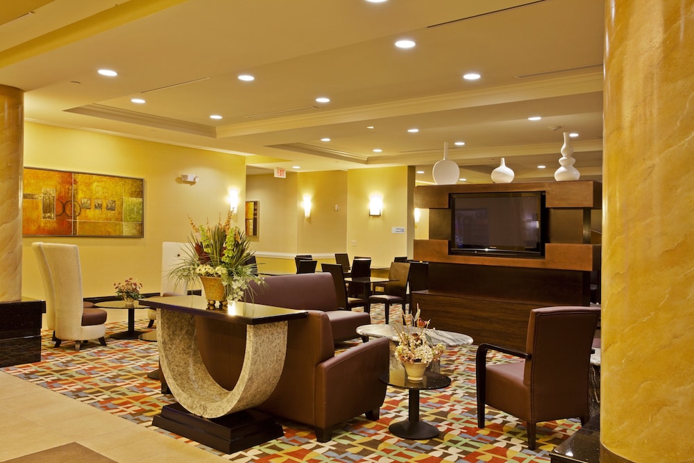 Holiday Inn Express & Suites, International Drive by IHG — Restaurant & bars in Orlando, Florida
