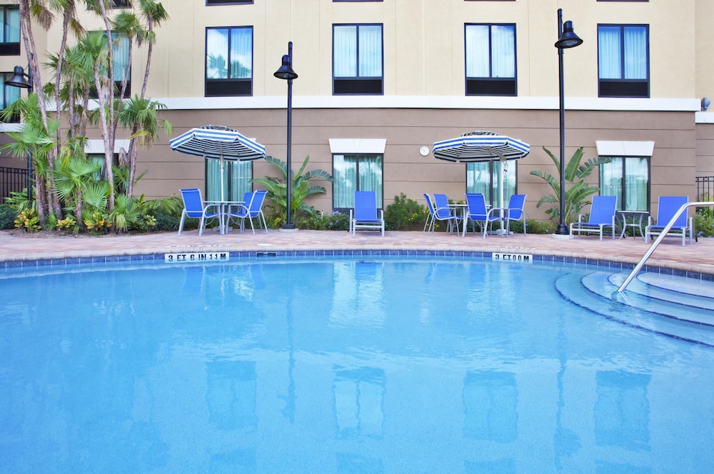 Holiday Inn Express & Suites, International Drive by IHG — Swimming pool in Orlando, Florida