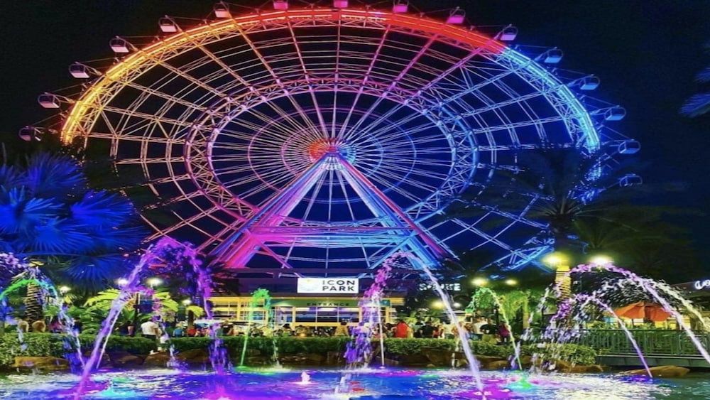 Holiday Inn Express & Suites, International Drive by IHG — Attractions in the area in Orlando, Florida