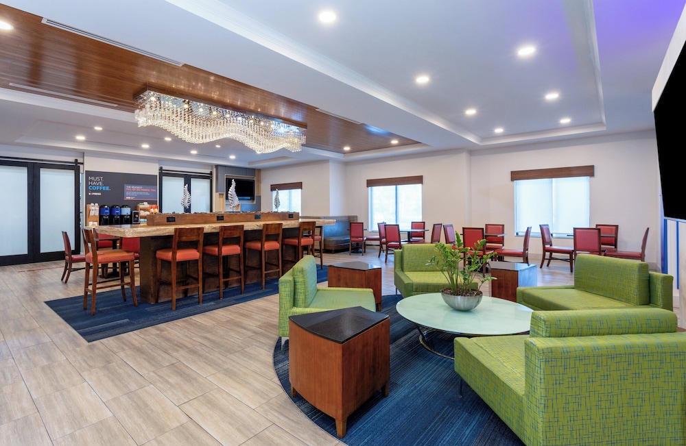 Holiday Inn Express & Suites, International Drive by IHG — Restaurant & bars in Orlando, Florida