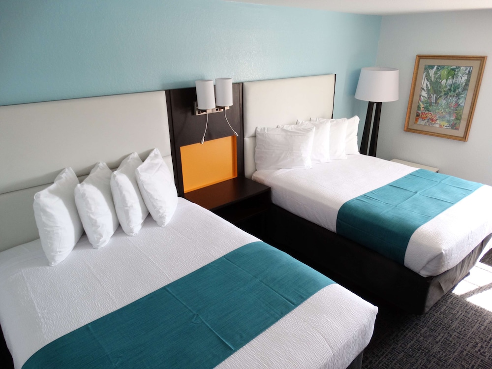Best Western Plus Orlando Lake Buena Vista South Inn & Suites — Hotel rooms in Kissimmee, Florida