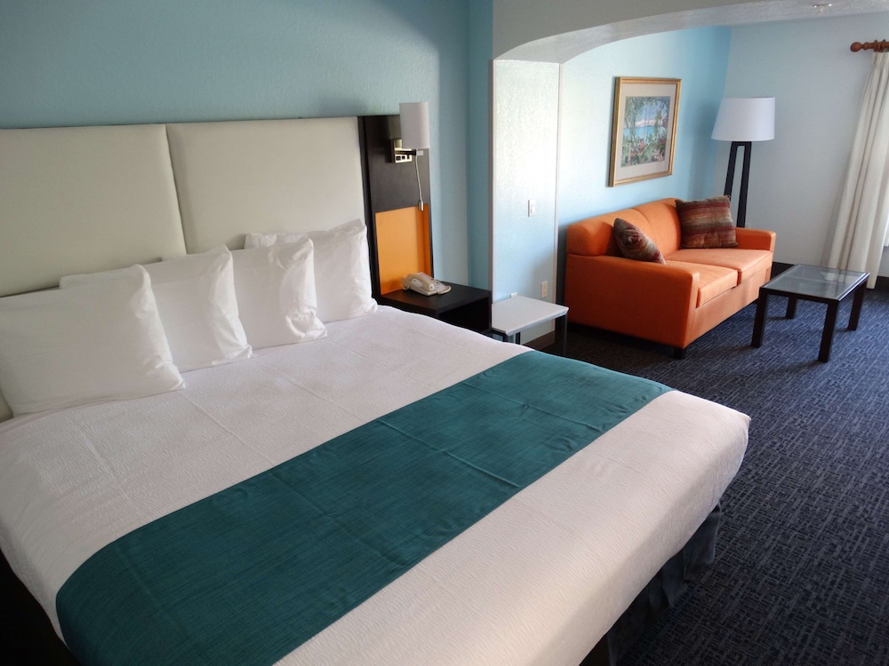 Best Western Plus Orlando Lake Buena Vista South Inn & Suites — Hotel rooms in Kissimmee, Florida