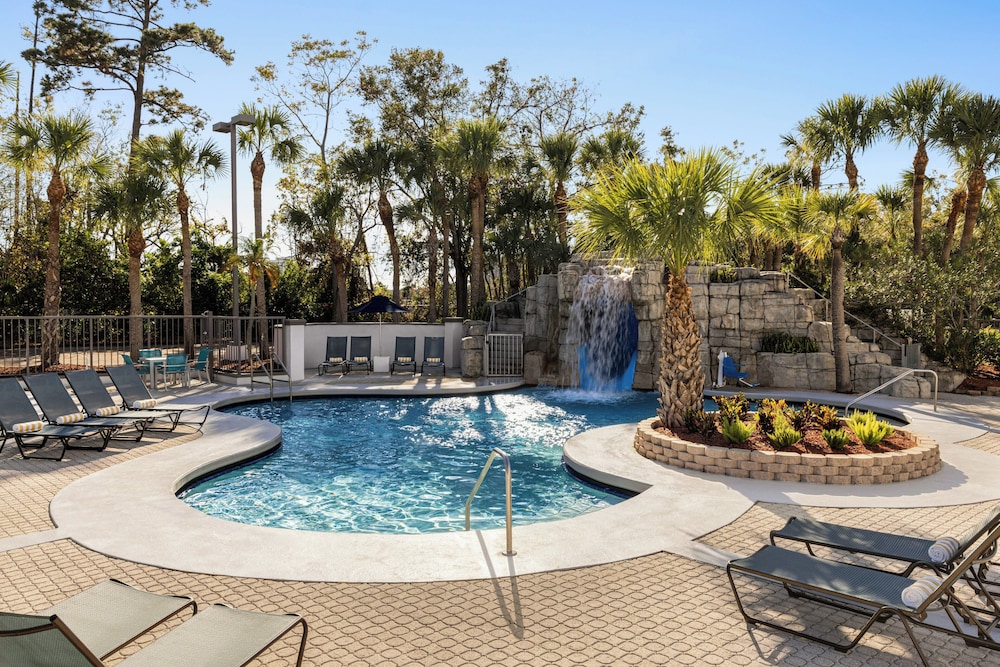 Crowne Plaza Orlando - Lake Buena Vista  by IHG — Swimming pool in Orlando, Florida
