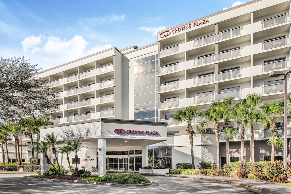 Crowne Plaza Orlando - Lake Buena Vista  by IHG — Hotel building in Orlando, Florida