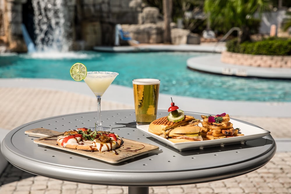 Crowne Plaza Orlando - Lake Buena Vista  by IHG — Restaurant & bars in Orlando, Florida