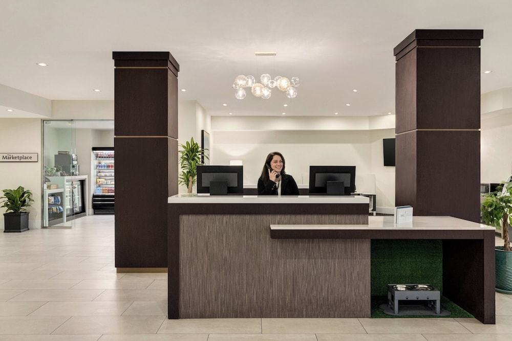 Crowne Plaza Orlando - Lake Buena Vista  by IHG — Hotel building in Orlando, Florida