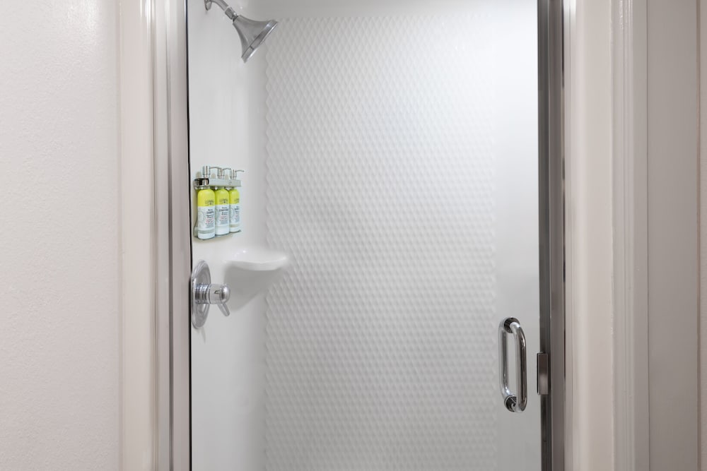 Holiday Inn Express & Suites Nearest Universal Orlando by IHG — Hotel rooms in Orlando, Florida