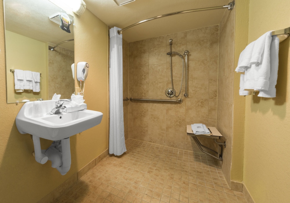 Holiday Inn & Suites Orlando SW - Celebration Area by IHG — Hotel rooms in Kissimmee, Florida
