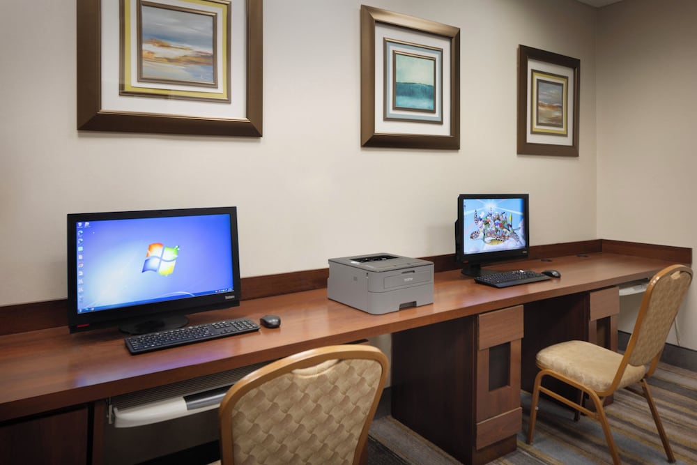 Holiday Inn & Suites Orlando SW - Celebration Area by IHG — Hotel building in Kissimmee, Florida