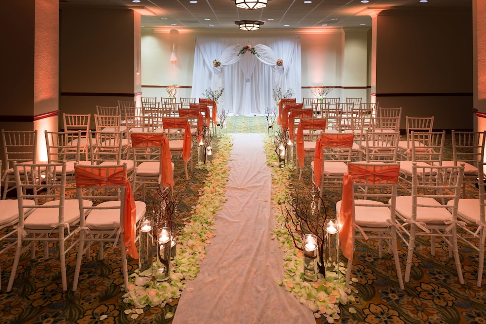 Holiday Inn & Suites Orlando SW - Celebration Area by IHG — Hotel building in Kissimmee, Florida