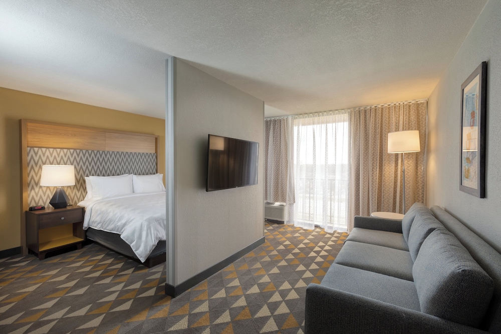 Holiday Inn & Suites Orlando SW - Celebration Area by IHG — Hotel rooms in Kissimmee, Florida