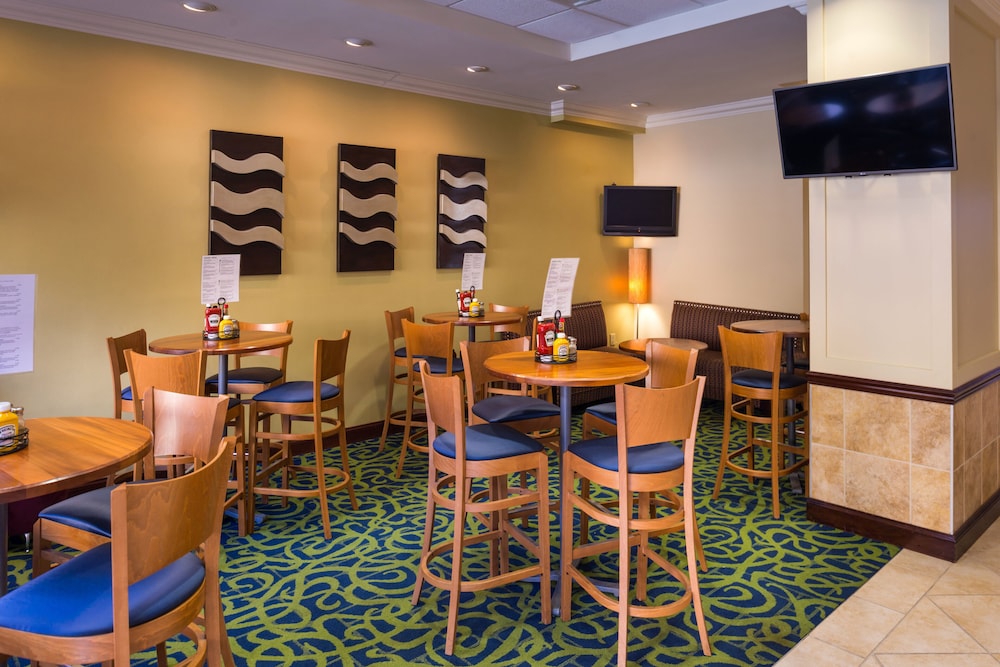 Holiday Inn & Suites Orlando SW - Celebration Area by IHG — Restaurant & bars in Kissimmee, Florida