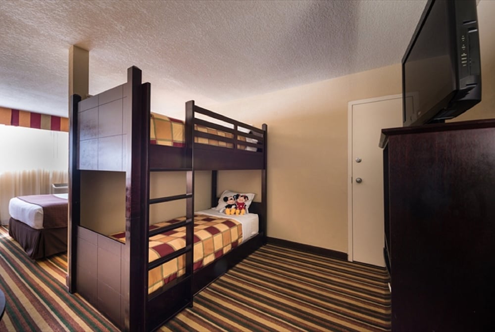 Holiday Inn & Suites Orlando SW - Celebration Area by IHG — Hotel rooms in Kissimmee, Florida