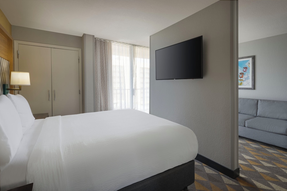 Holiday Inn & Suites Orlando SW - Celebration Area by IHG — Hotel rooms in Kissimmee, Florida