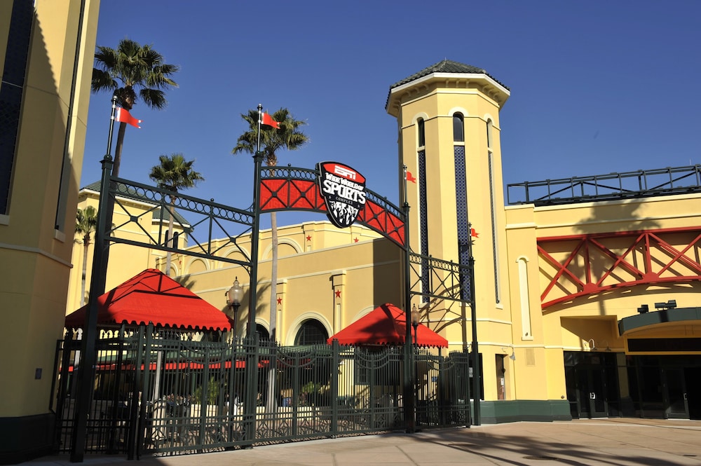 Holiday Inn & Suites Orlando SW - Celebration Area by IHG — Sports & recreation in Kissimmee, Florida