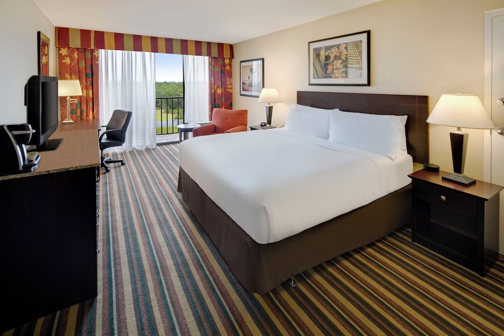Holiday Inn & Suites Orlando SW - Celebration Area by IHG — Hotel rooms in Kissimmee, Florida