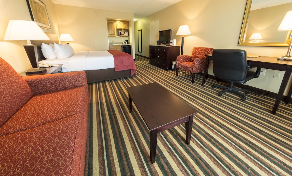 Holiday Inn & Suites Orlando SW - Celebration Area by IHG — Hotel rooms in Kissimmee, Florida
