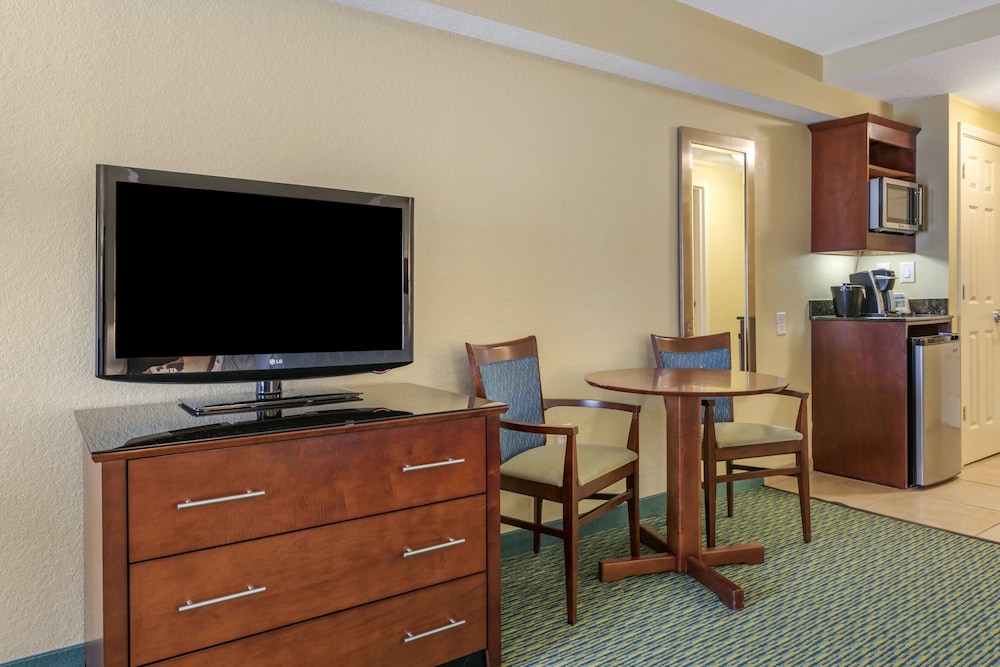 Holiday Inn Resort Orlando - Lake Buena Vista by IHG — Hotel rooms in Orlando, Florida