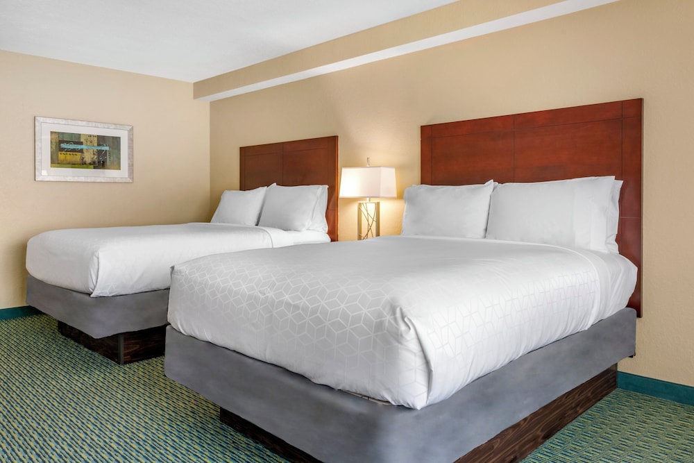 Holiday Inn Resort Orlando - Lake Buena Vista by IHG — Hotel rooms in Orlando, Florida