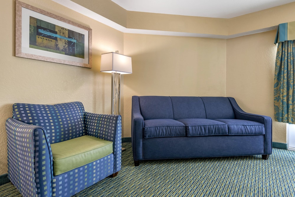 Holiday Inn Resort Orlando - Lake Buena Vista by IHG — Hotel rooms in Orlando, Florida